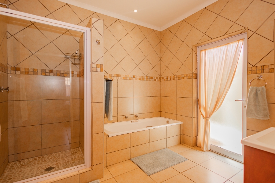 3 Bedroom Property for Sale in Louis Rood Western Cape